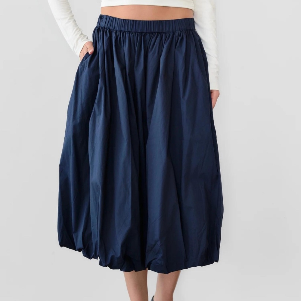 Bubble Midi Skirt in Navy Blue